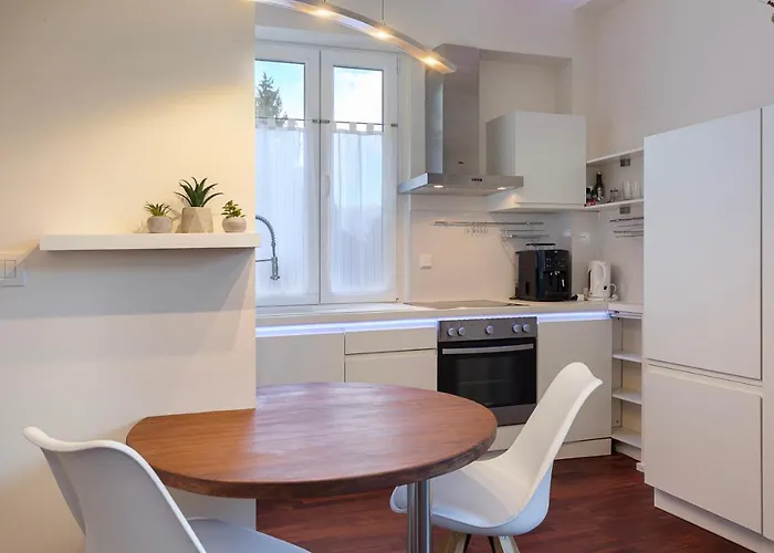 Adelaide 스트레사